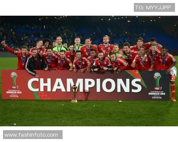 老一代足球传奇谢幕时刻回顾 见证辉煌与告别的感人瞬间