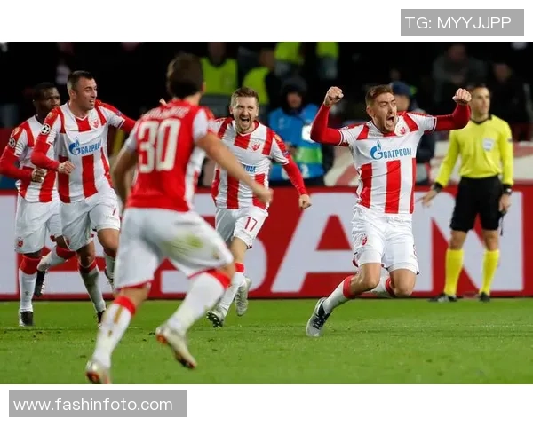 世界足球十三号球星排名解析 哪些球员能够脱颖而出引发热议