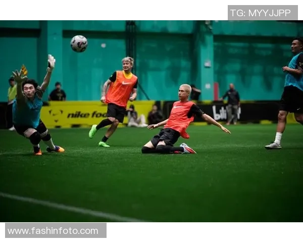 德荣掌控中场核心力量见证绿茵场上永不熄灭的斗魂